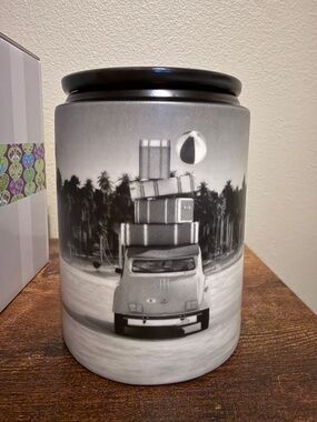 Scentsy pack your bags Warmer
